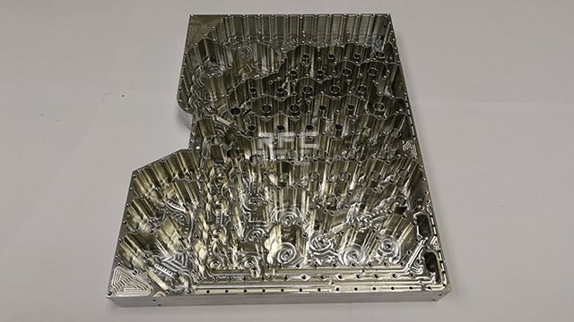 精密零件加工對使用機(jī)器設(shè)備有哪些要求？